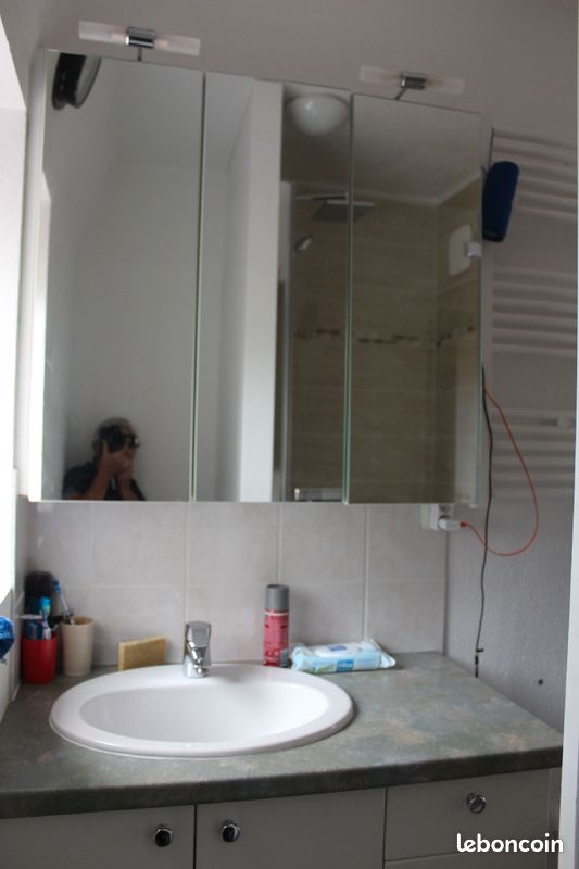 Armoire de toilette (image 1)