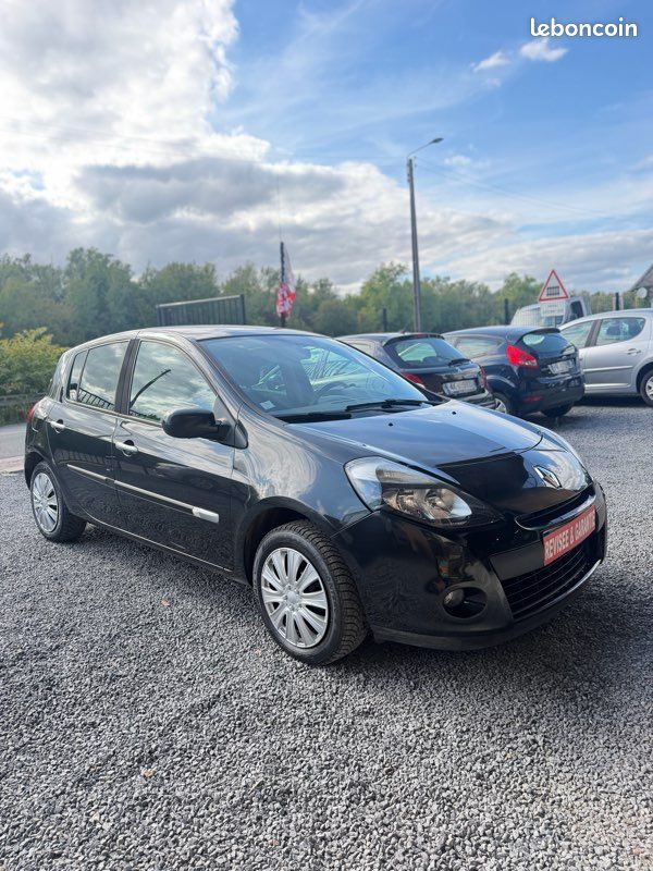 Renault clio3 1.5 dci 85cv révisée / garantie (image 2)