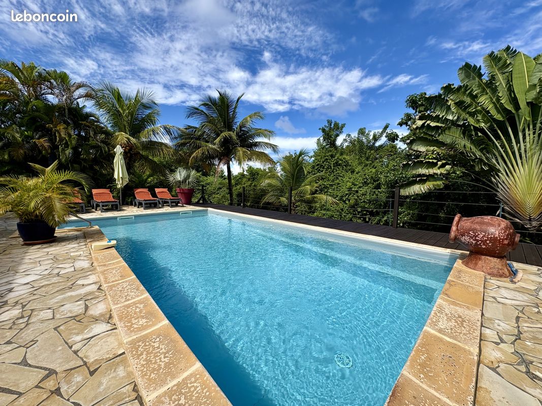 Maison 7 pièces 177 m² · à Le Moule · 177 m² · 596 000 €
