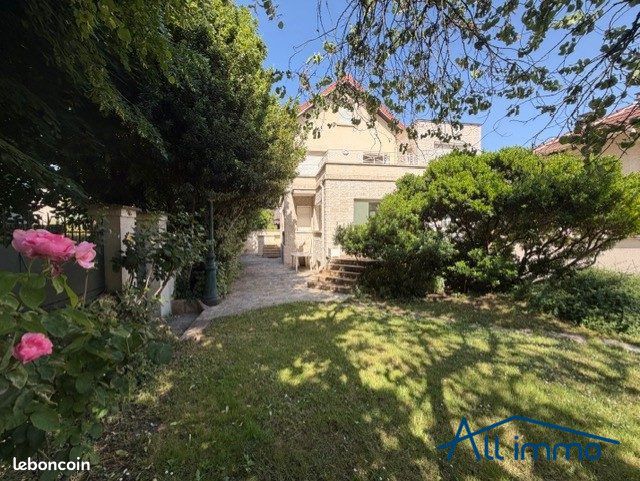 Maison 7 pièces 143 m² · à Joinville-le-Pont · 143 m² · 995 000 €