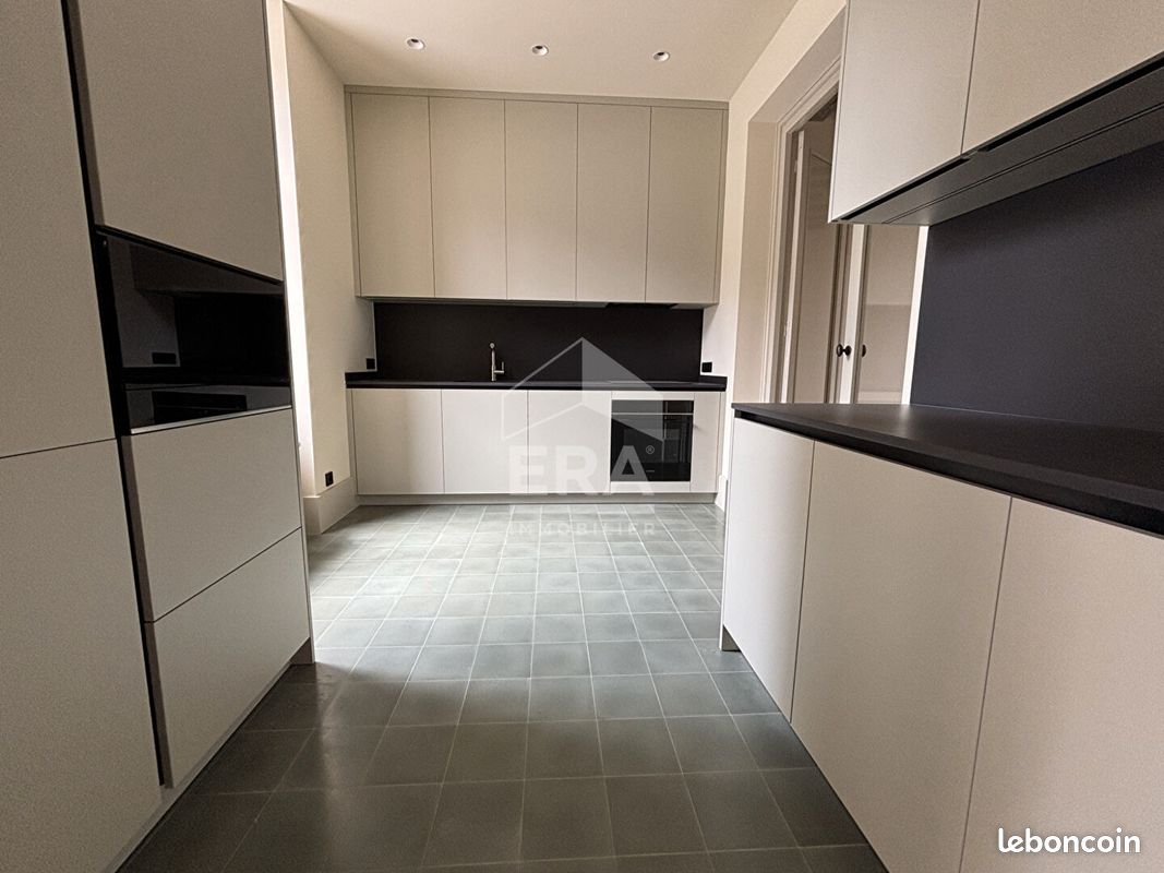 Maison a louer olivet - 7 pièce(s) - 199 m2 - Surfyn