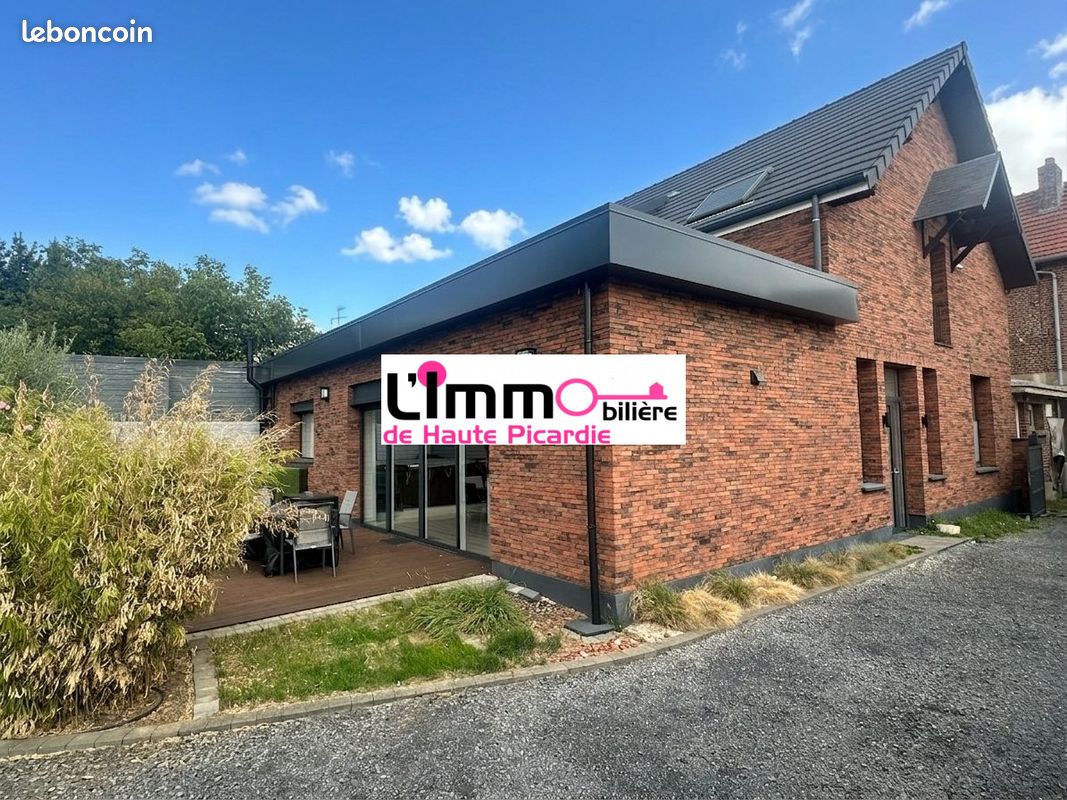 Maison 6 pièces 234 m² · à Rosières-en-Santerre · 234 m² · 411 900 €