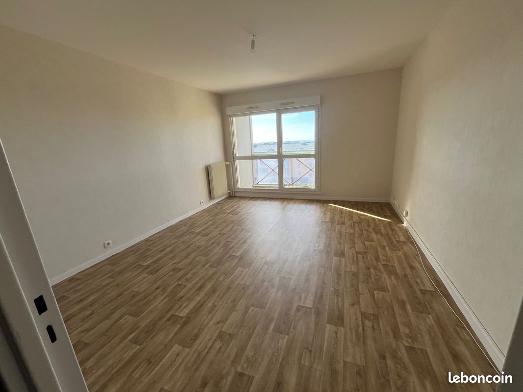 Appartement 3 pièces 64 m² · à Fougères · 64 m² · 479 €/mois