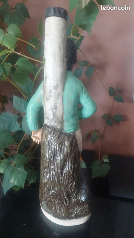 Bouteille vide céramique vintage footballeur joueur maillot vert ASSE 70s (image 3)