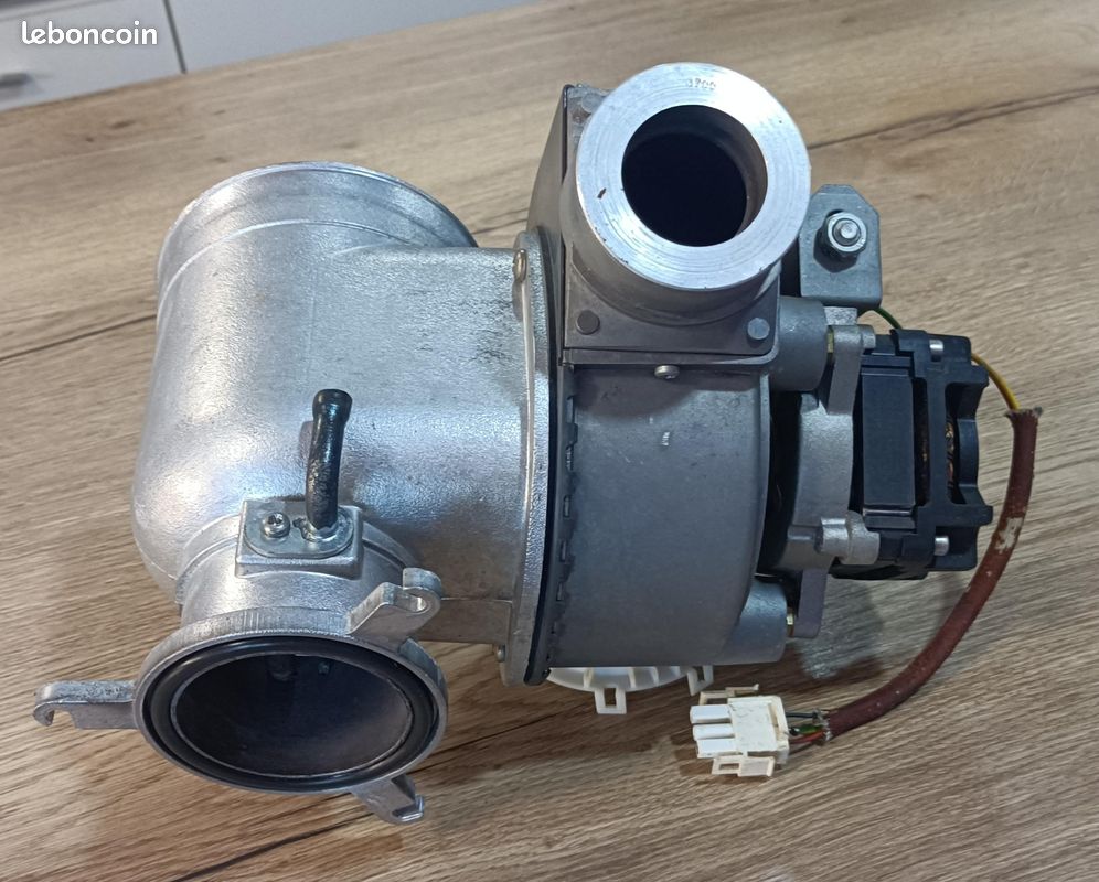 Extracteur de fumées (ou ventilateur de ventouse) pour chaudière à gaz Frisquet (image 3)