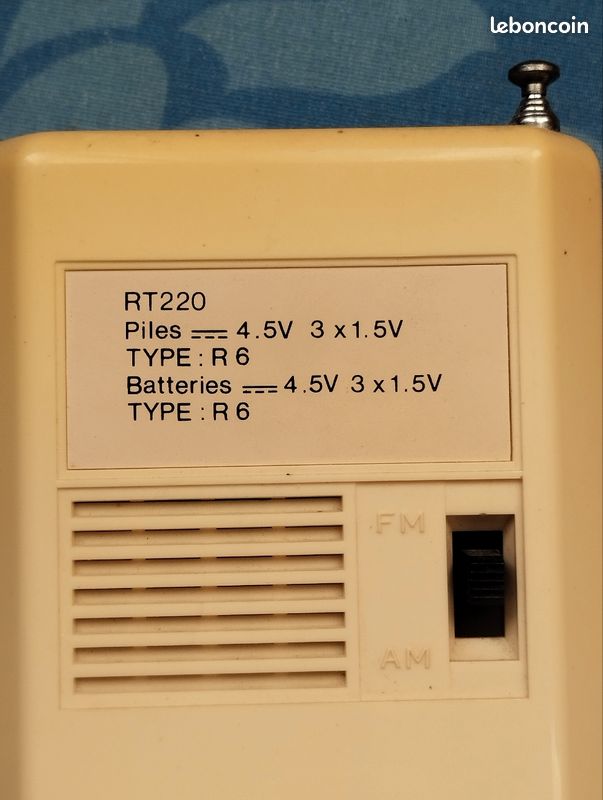 Radio Thomson RT304 Vintage – FM/LW/MW Testée Et Fonctionnelle, Bon état