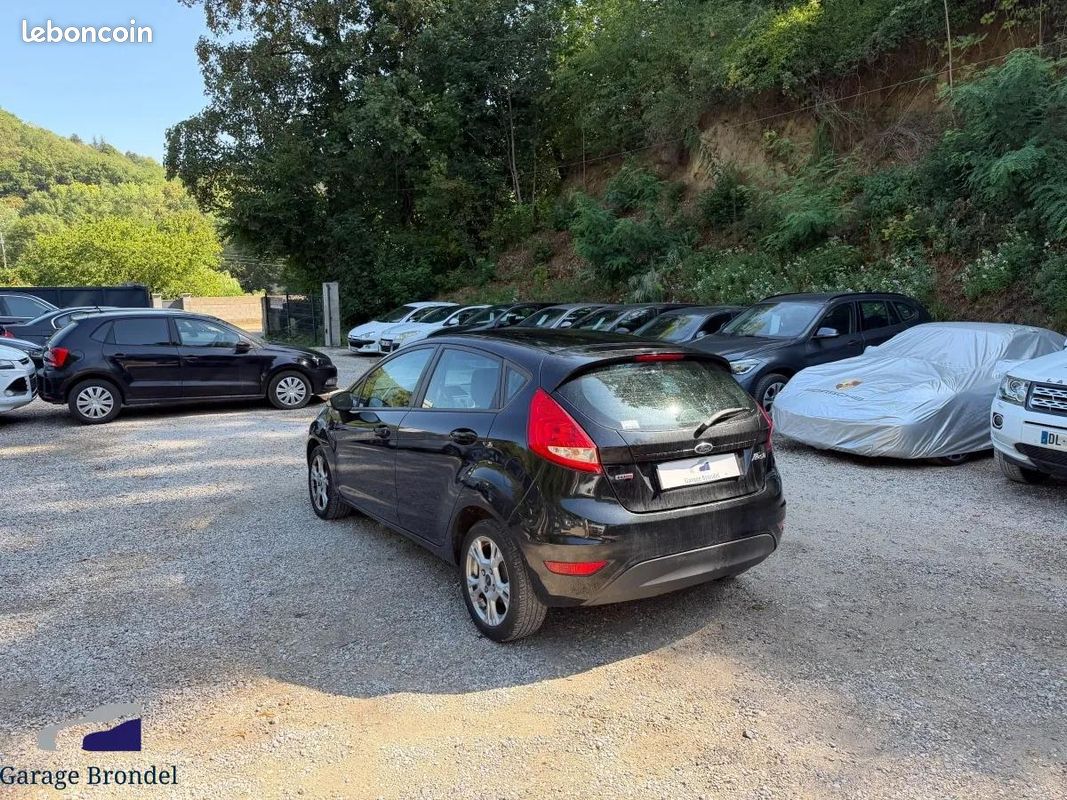 Ford Fiesta 1.4 TDCi 71cv Trend 2ème main (image 3)