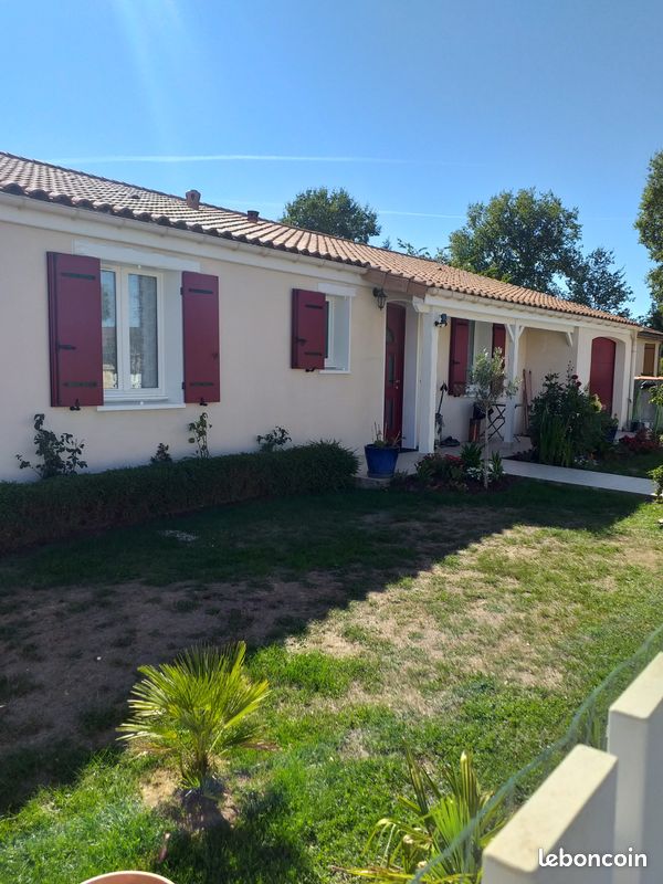 Maison 6 pièces 121 m² · à Confolens · 121 m² · 185 000 €