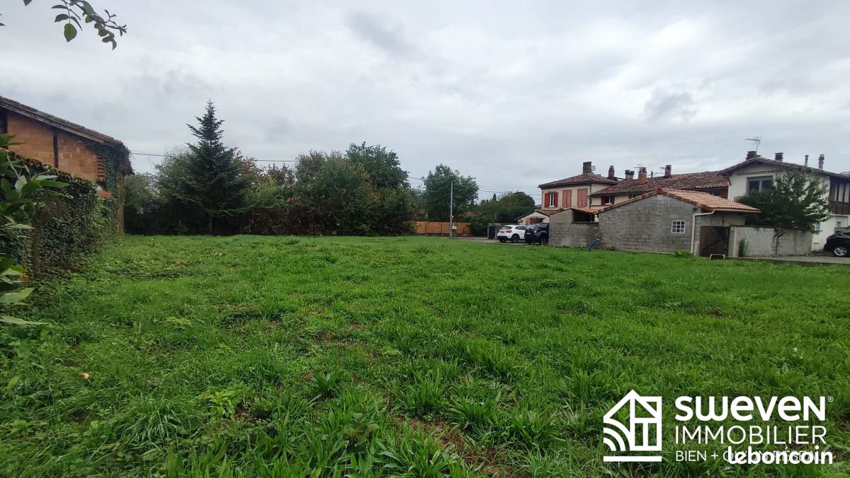 Terrain 625 m² · à Bérat · 625 m² · 75 000 €