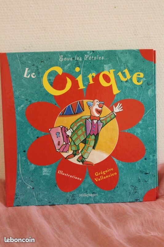 "Sous les pétales, Le Cirque" Grégoire Vallancien (image 1)