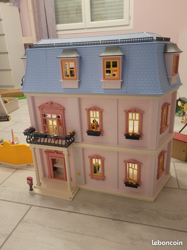 Lot playmobil maison (image 1)