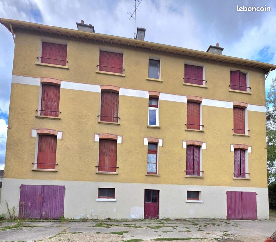 Immeuble 356 m² · à Vierzon · 356 m² · 248 994 €