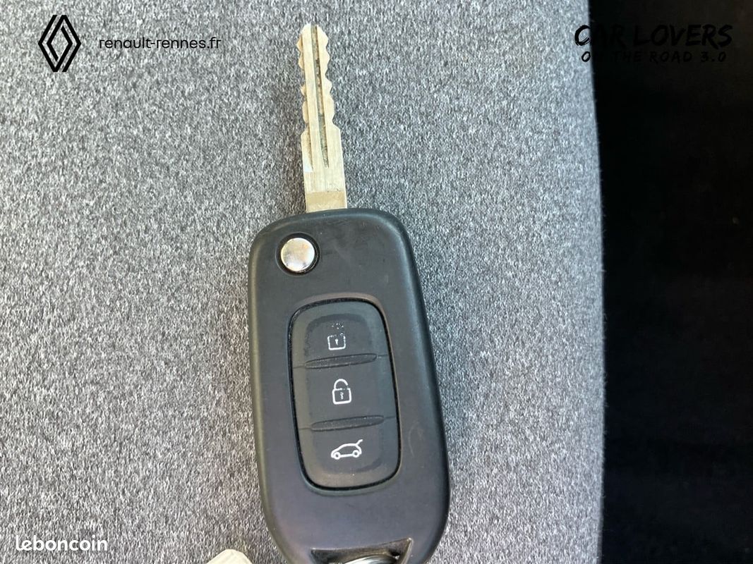 RENAULT Clio E-Tech full hybrid 145 ch GSR2 Evolution (image 30)