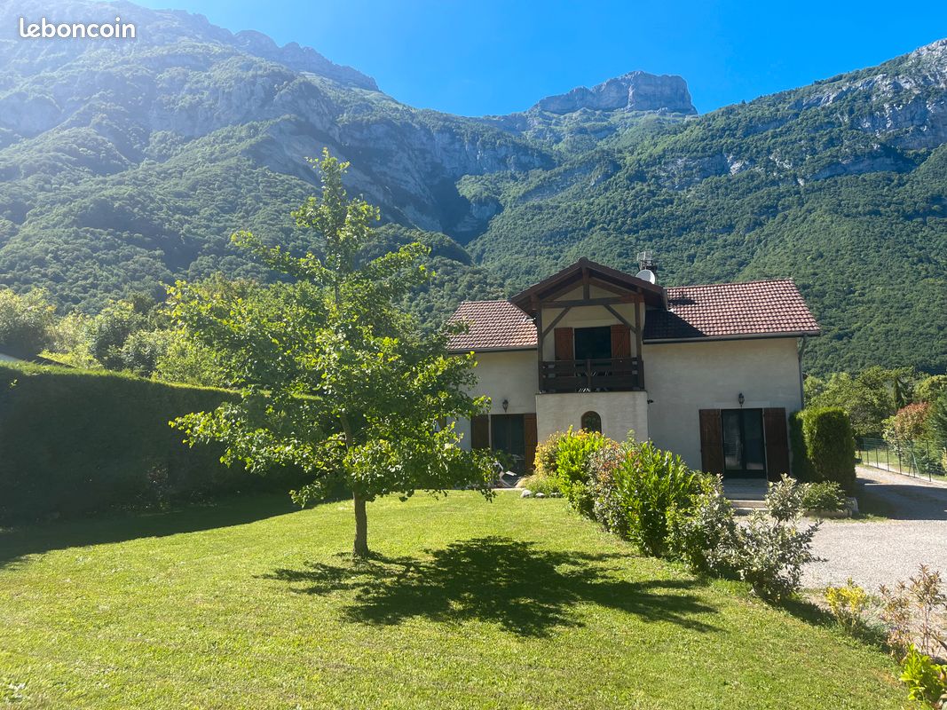 Maison 6 pièces 136 m² · à Saint-Paul-de-Varces · 136 m² · 390 000 €