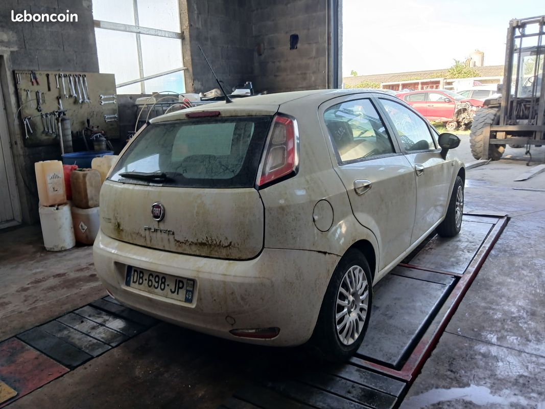 Pieces detachees fiat punto iii 1.3jtd multijet 75cv de 2013 (image 4)
