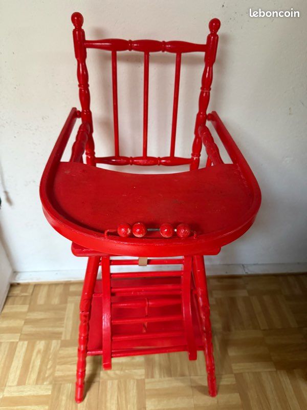 Chaise haute (image 1)