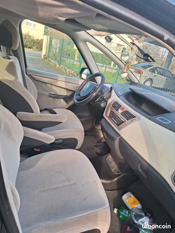 Citroen picasso 1.6 hdi 7places (image 3)