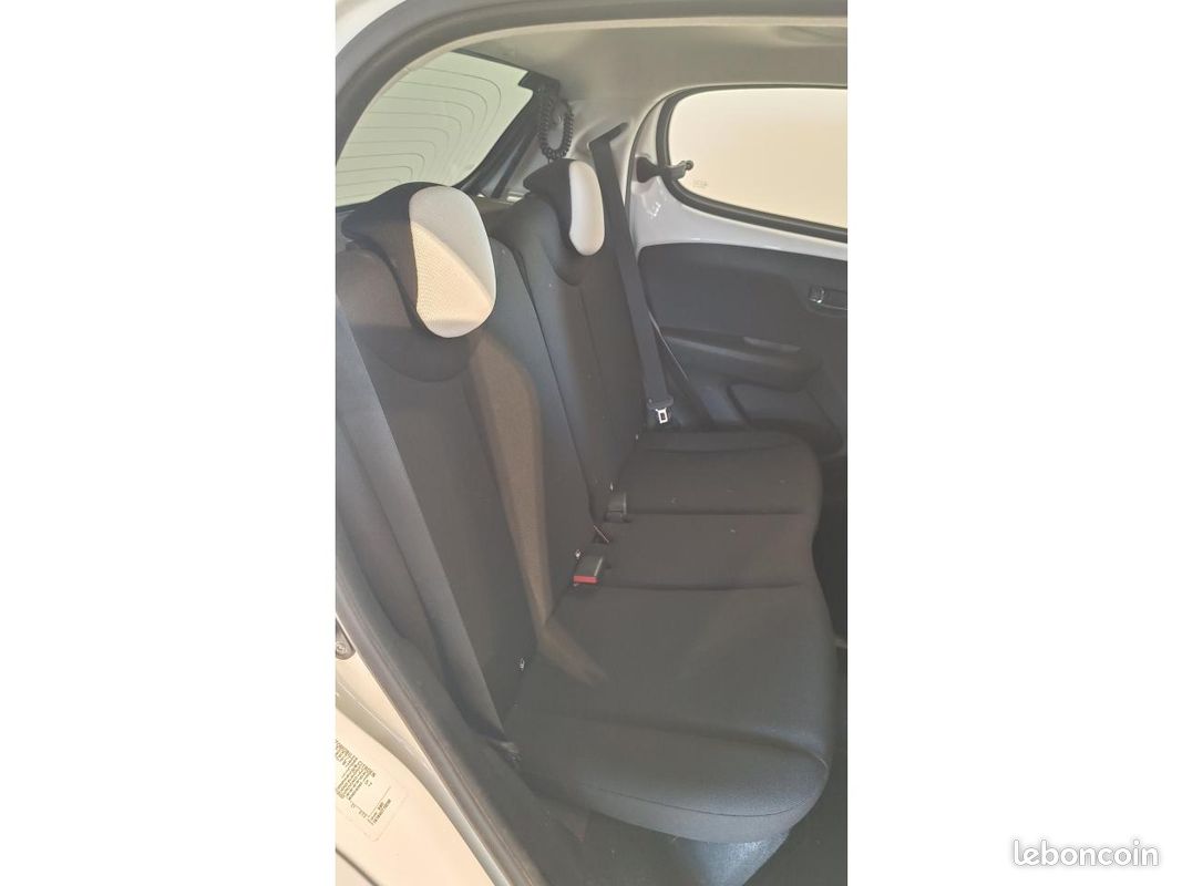 CITROEN C1 AIRSCAPE SHINE 1.0i VTi 72 ch Toit ouvrant + Camera (image 15)