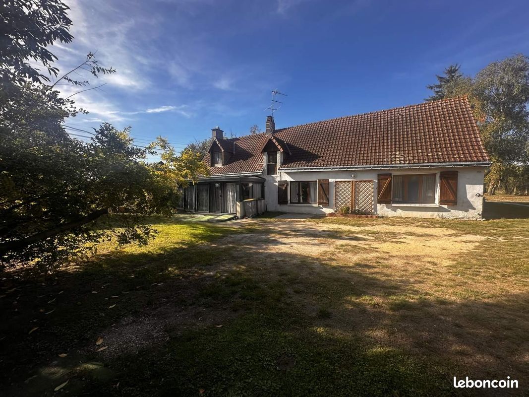 Maison 7 pièces 138 m² · à Noyant-Villages · 138 m² · 178 506 €