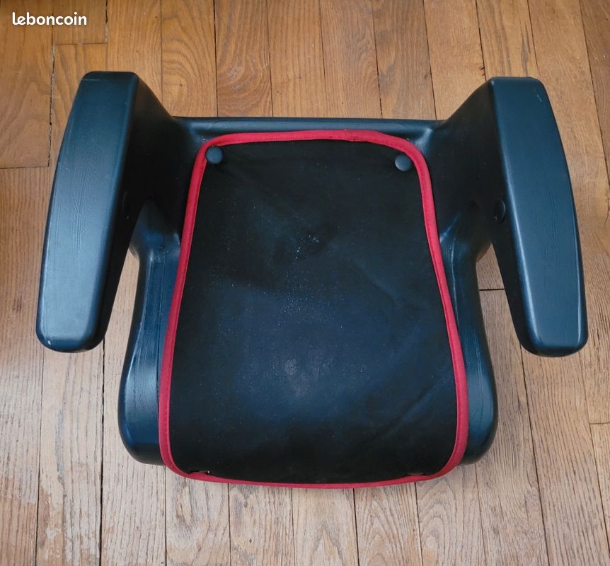 Rehausseur auto basique pour enfant de couleur noire (image 5)