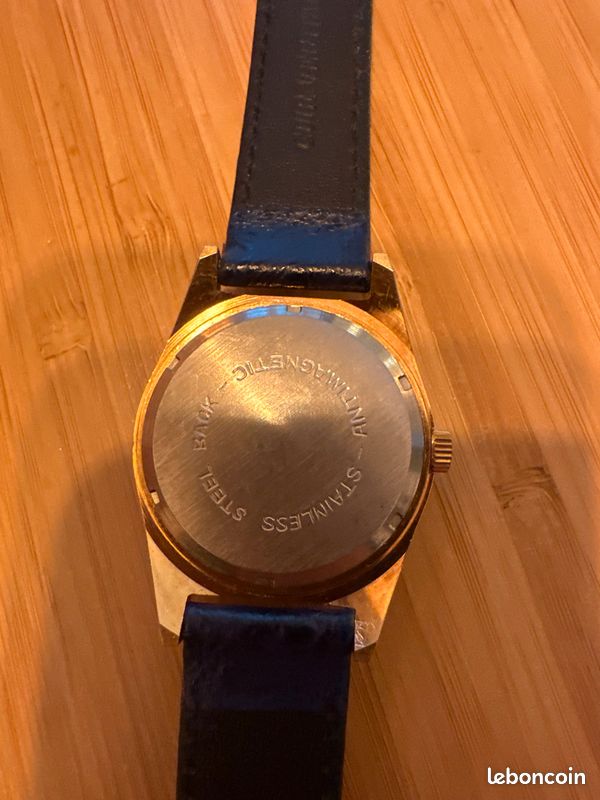 Helena montre NOS (image 4)