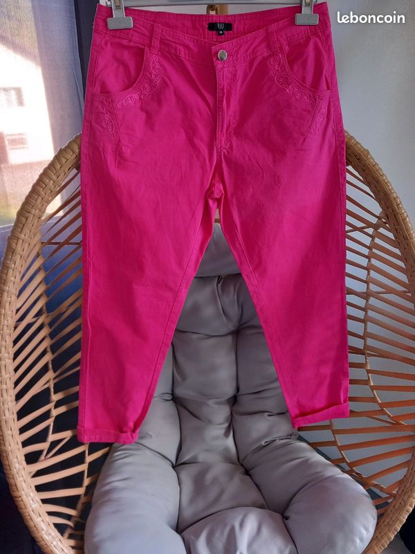 Pantalon d'occasion JACQUELINE RIU 36 Noir - Friperie en ligne – Once Again