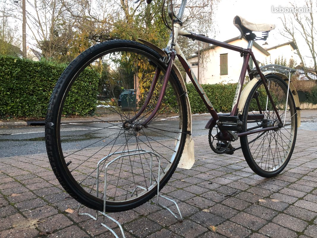 VELO ANGLAIS MARQUE TRIUMPH modèle PALM BEACH, HOMME, T54 1,75mà