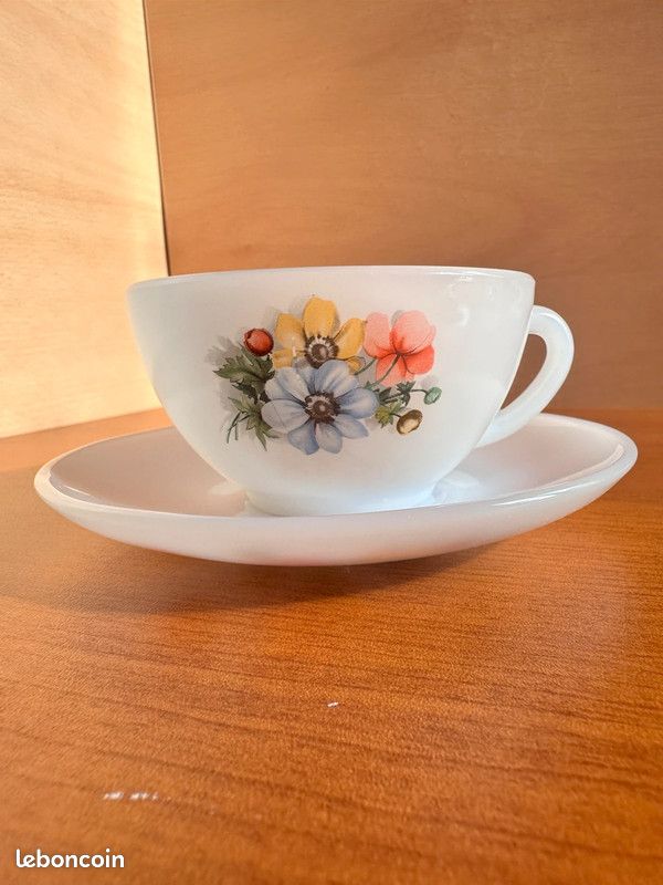 Assiettes Arcopal Anaïs France Octime blanche - style art déco