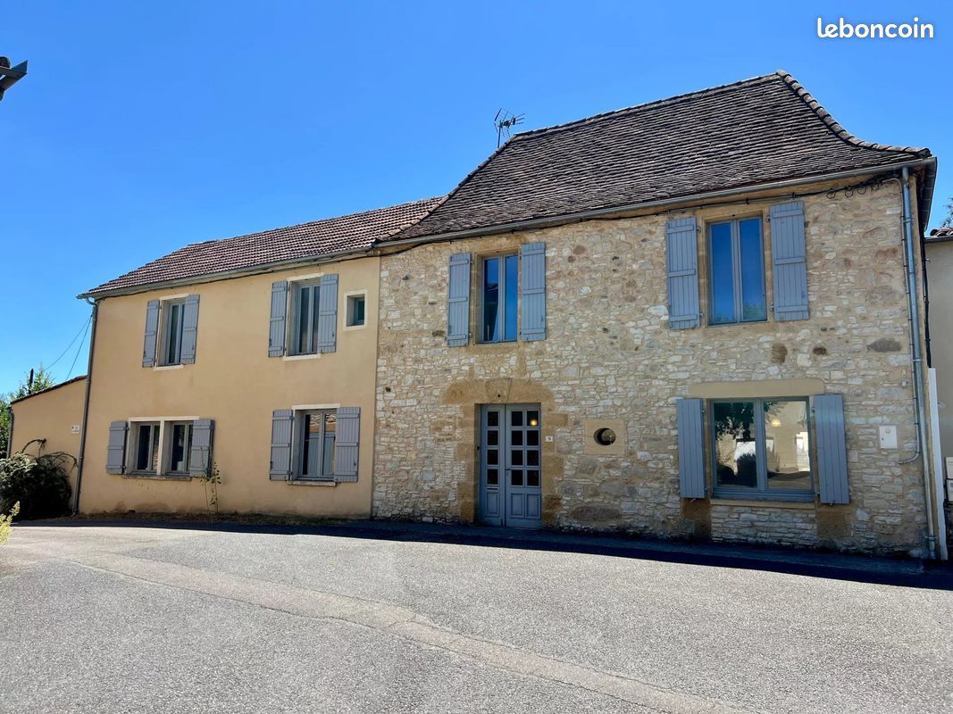 Maison 9 pièces 255 m² · à Cazals · 255 m² · 298 000 €