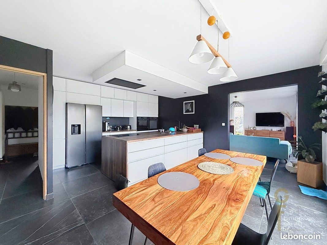 Maison 6 pièces 210 m² · à Bousbecque · 210 m² · 600 000 €