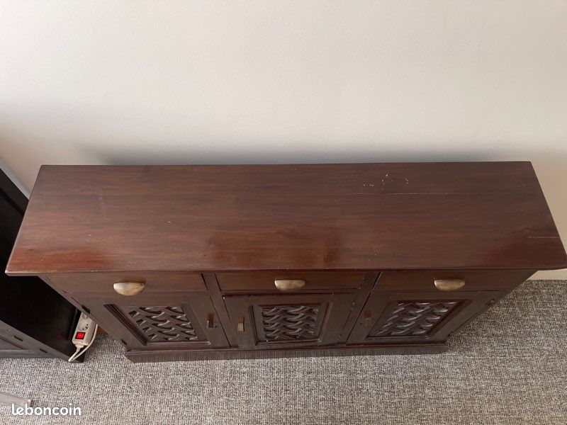 Petit buffet en bois exotique (image 3)