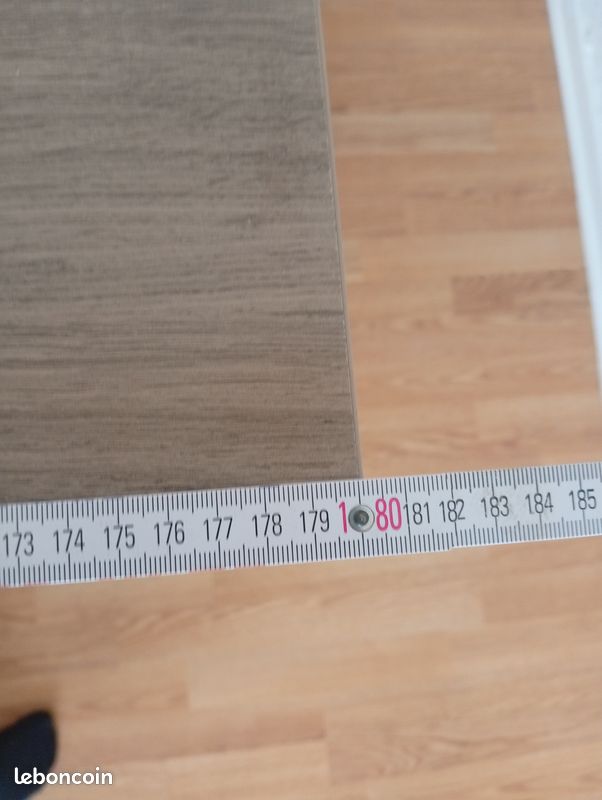 Table en bois (image 5)