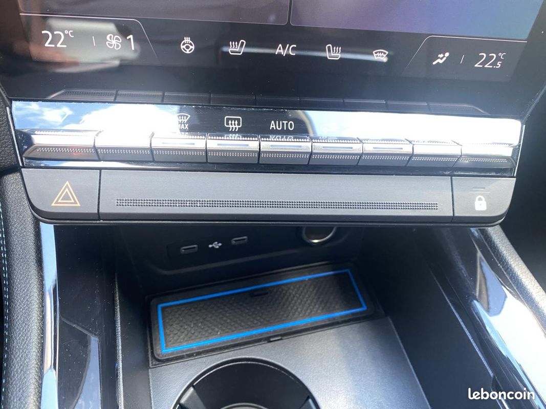 RENAULT AUSTRAL 1.2 E-Tech Hybride - 200 - BVA multi-modes 2024 Iconic (image 32)