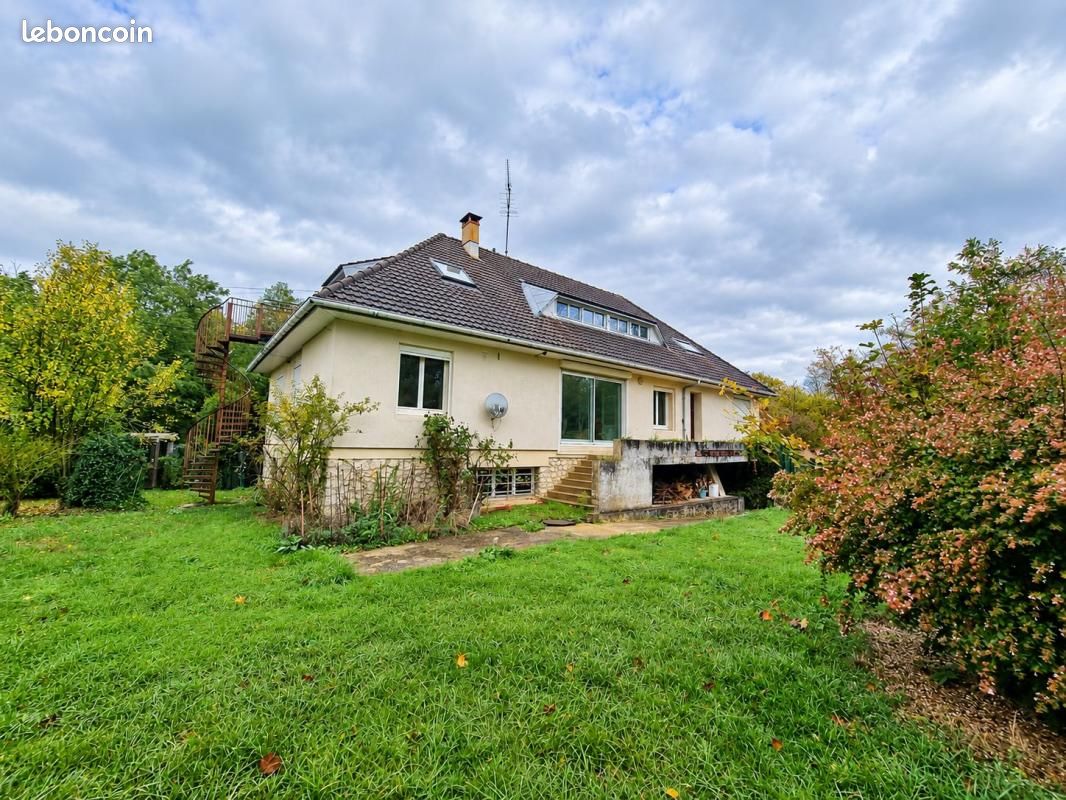 Maison 9 pièces 251 m² · à Domont · 251 m² · 525 000 €