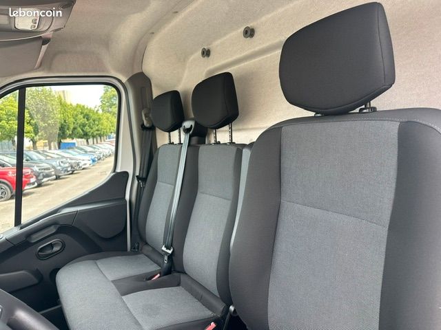 Renault MASTER III FOURGON F3300 L2H2 2.3 BLUE DCI 135CH CONFORT EURO6E (image 3)