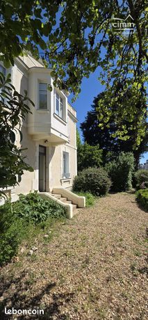 Propriété 9 pièces 182 m²