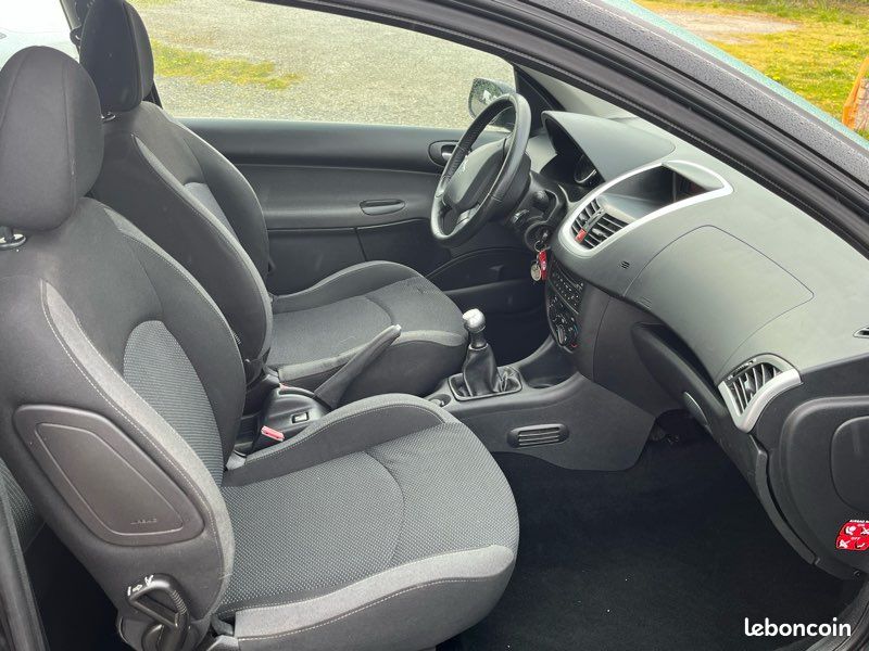 Peugeot 206+ essence 2011 garantie jusqu’a 60 mois 94 000 kms (image 3)