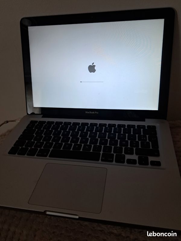 Macbook Pro (image 2)