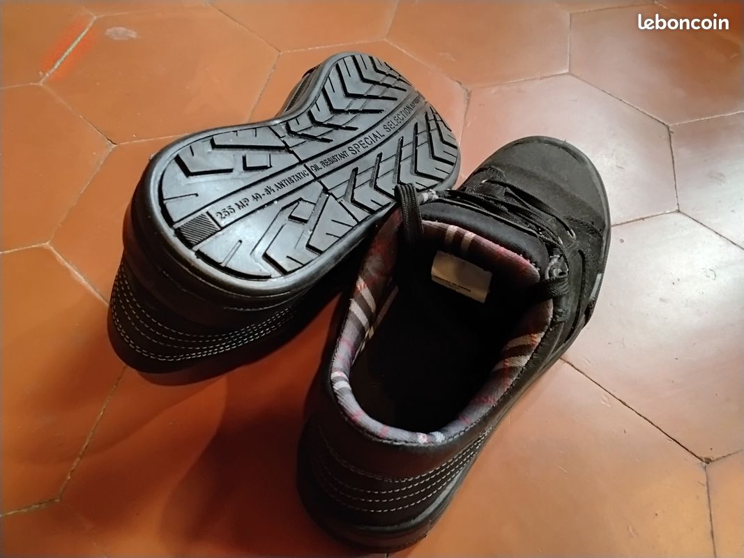 Chaussure de sécurité Opsial T35 et 40 (image 2)