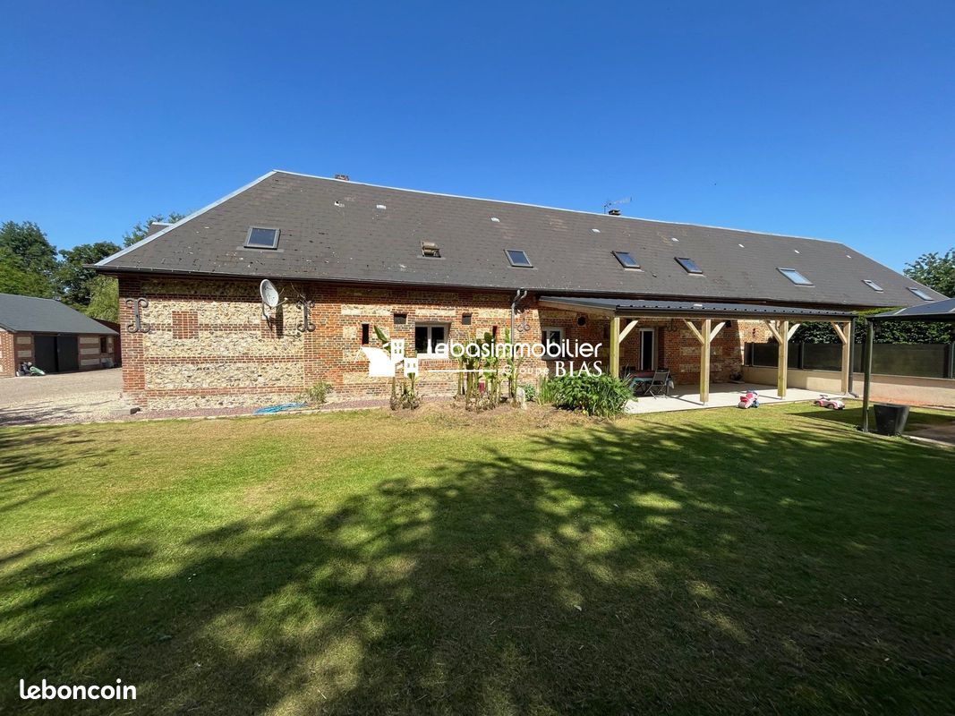 Maison 7 pièces 187 m² · à Allouville-Bellefosse · 187 m² · 415 000 €