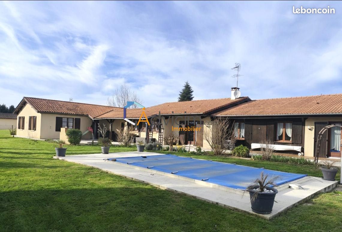 Maison 9 pièces 200 m² · à La Réole · 200 m² · 336 000 €