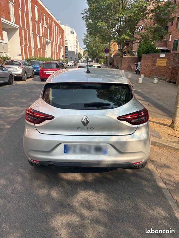 Renault Clio V Auto (image 2)