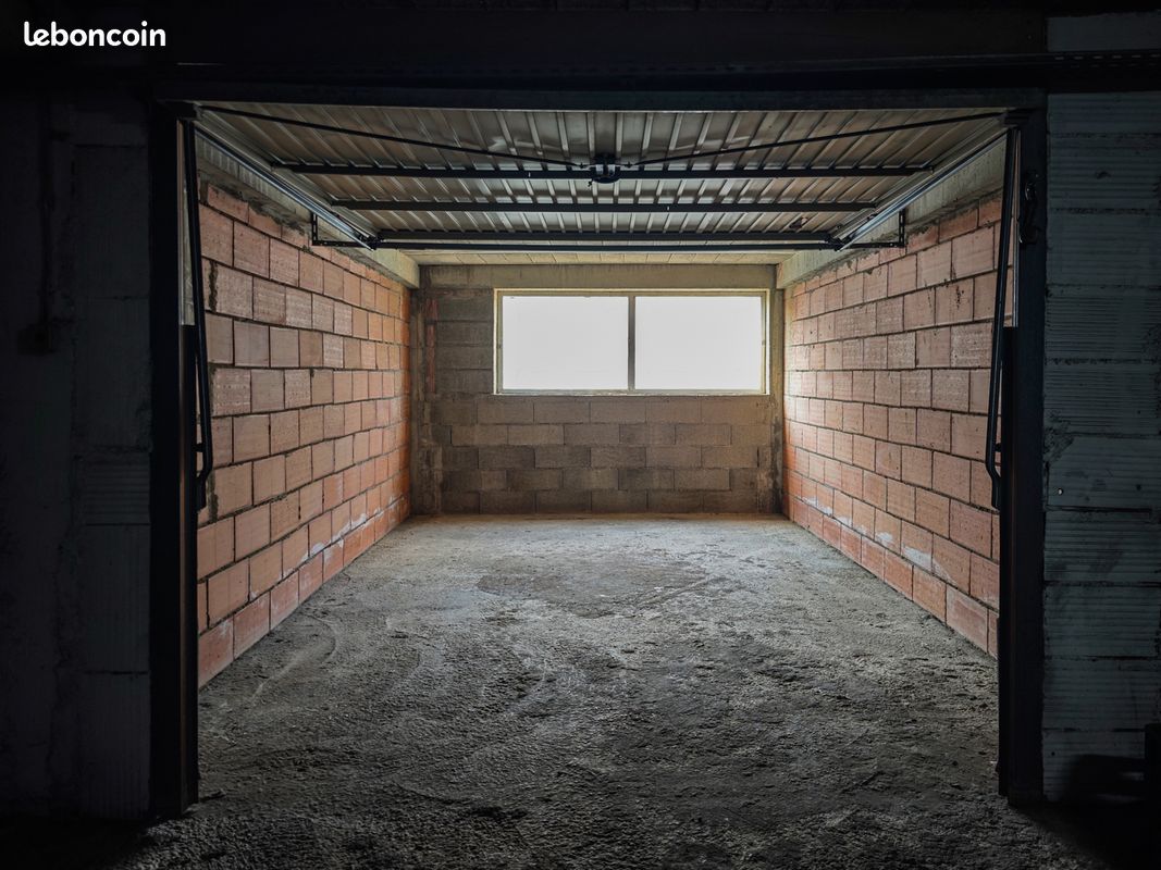 Parking 16 m² · à Canet-en-Roussillon · 16 m² · 39 000 €