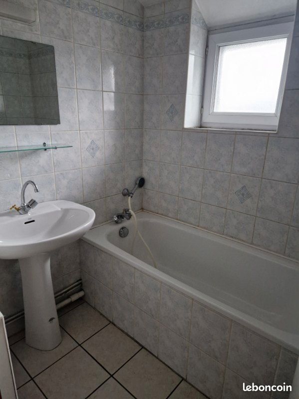 Appartement F2 Oloron Centre ville - Oloron-Sainte-Marie 64400 (image principale 2)