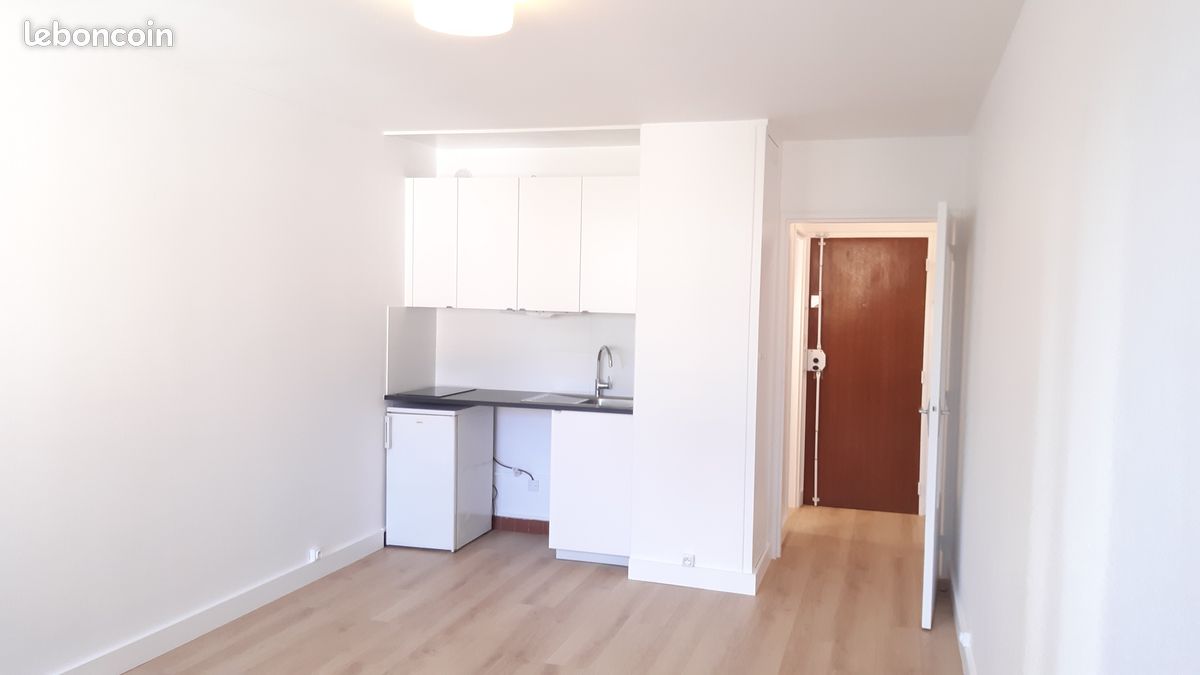 Appartement 1 pièce(s) 26 m²à louer Puteaux