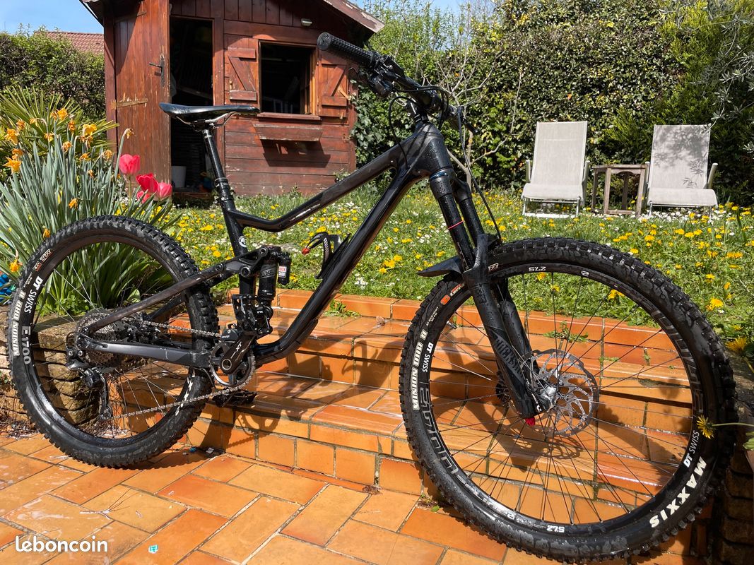 Vtt enduro merida onesixty carbone 27.5 taille m très bon état (image 1)