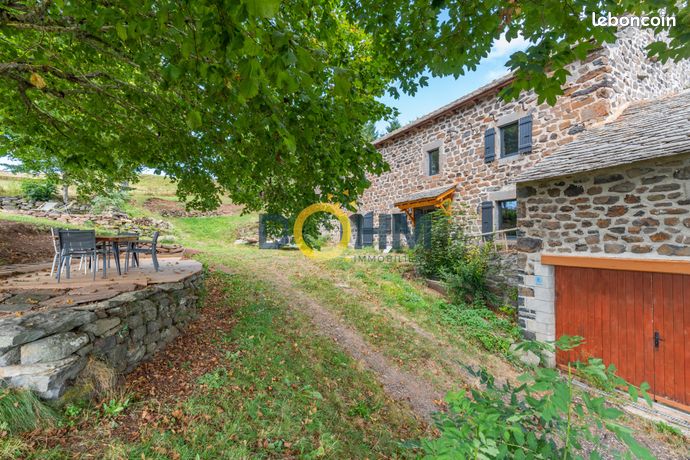Propriété 7 pièces 197 m²