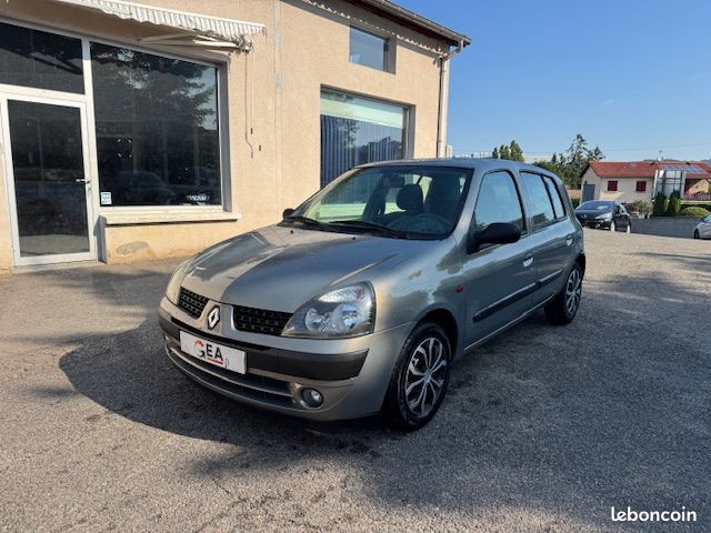 RENAULT Clio II 5 Portes Phase 2 1.4 i 16V 98 cv (image 1)
