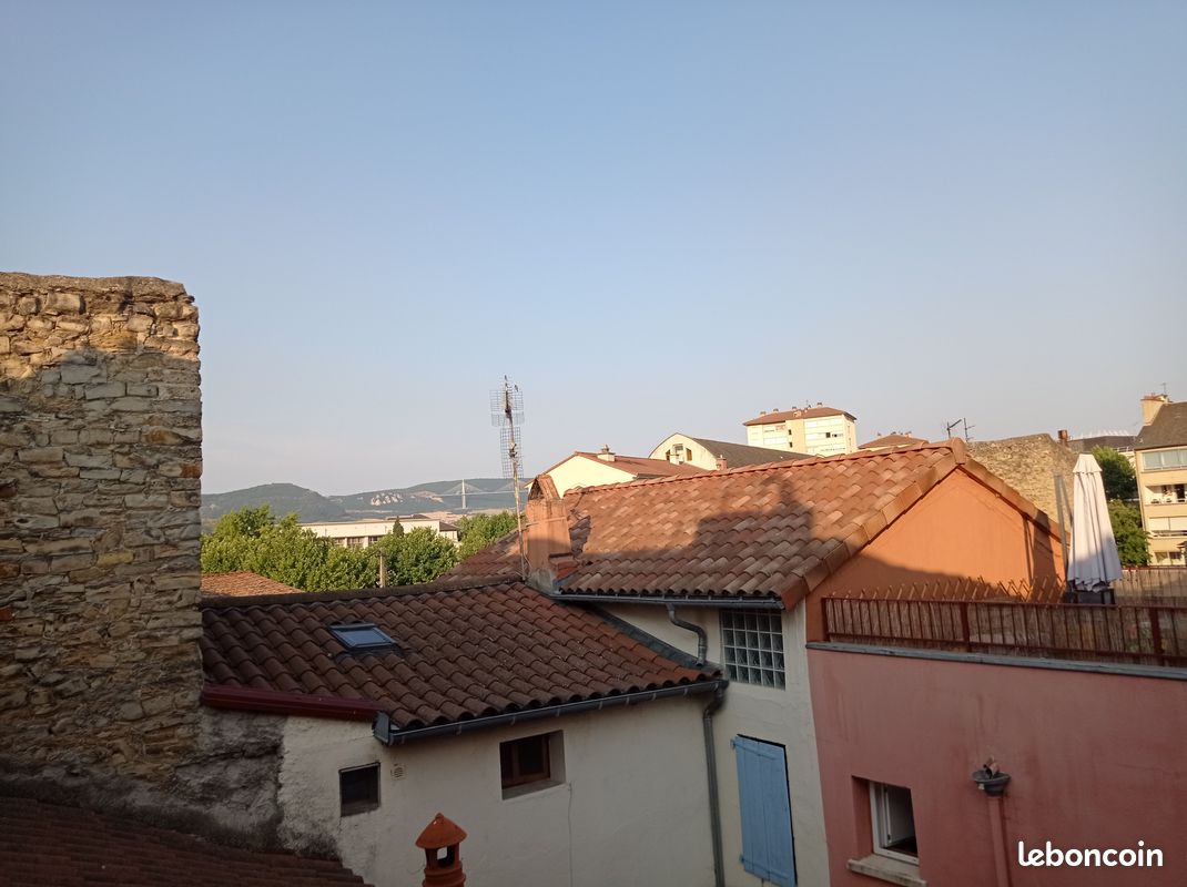 Maison 7 pièces 180 m² · à Millau · 180 m² · 180 000 €