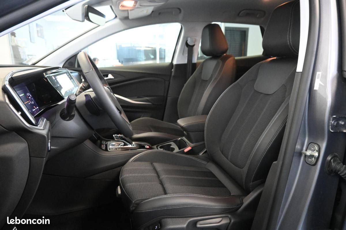 Opel grandland Hybrid 225 ch BVA8 Elegance Business (image 9)